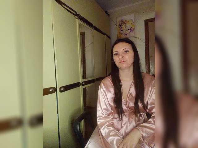 Mira-5a's BongaCams show and profile