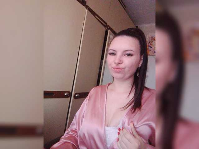 Mira-5a's BongaCams show and profile