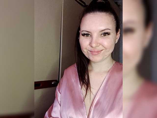 Mira-5a's BongaCams show and profile