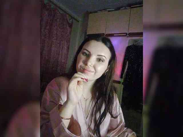 Cama-cekc's cam show statistics and live stream