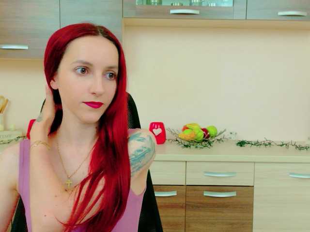Julia-Jae live cam on BongaCams