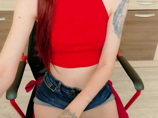 Julia-Jae live cam on BongaCams