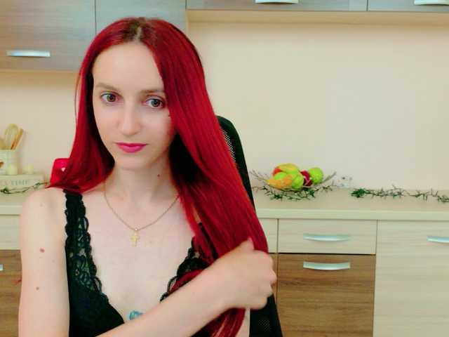 Julia-Jae webcam