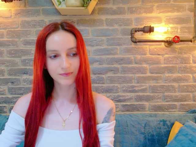 Julia-Jae live cam on UnifiedCams
