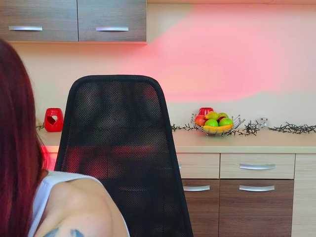 Julia-Jae live cam on BongaCams