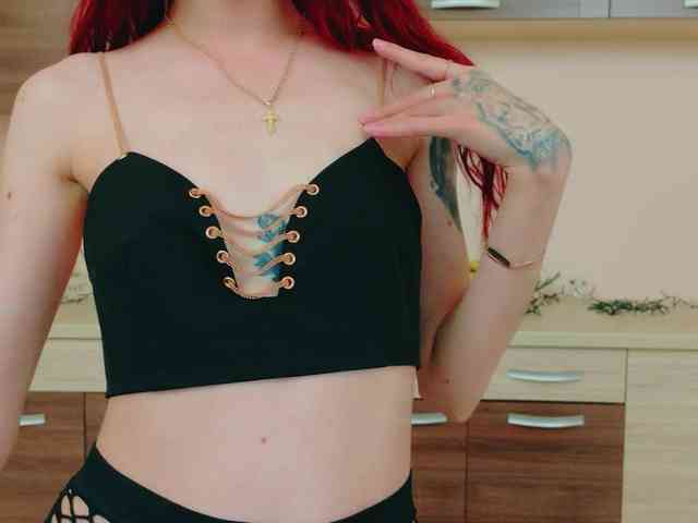 Julia-Jae webcam