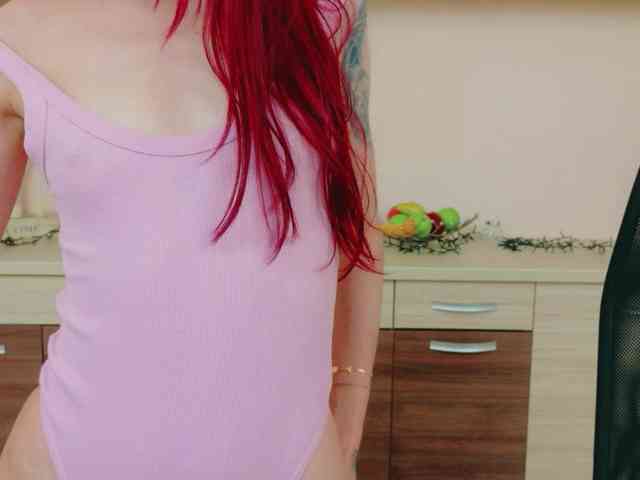 Julia-Jae webcam