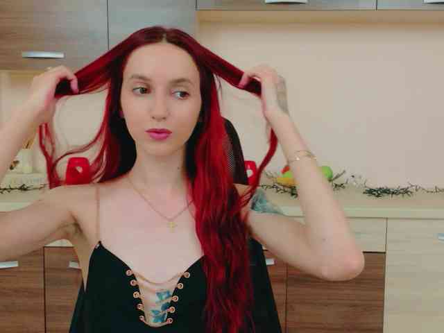 Julia-Jae webcam
