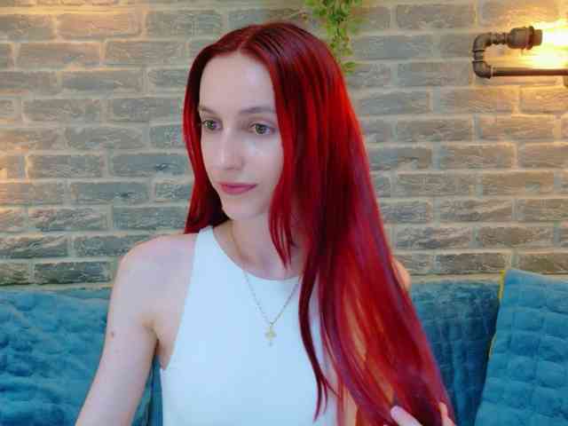 Julia-Jae webcam