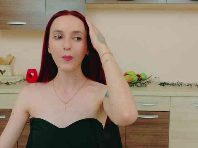 Julia-Jae - Girl 