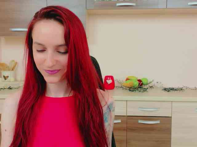 Julia-Jae webcam