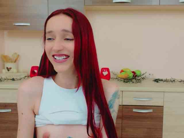 Julia-Jae webcam
