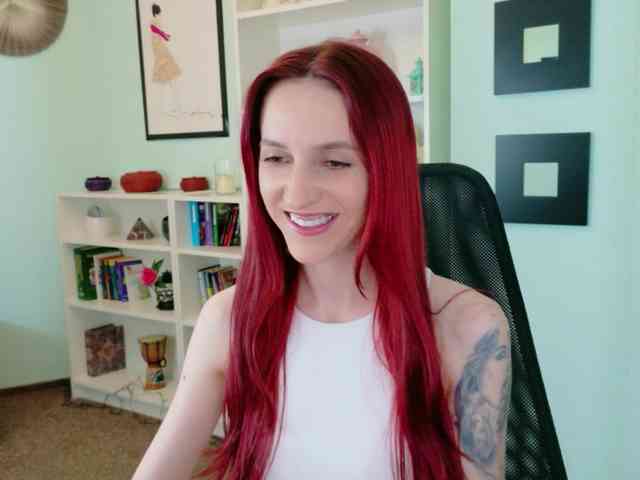 Julia-Jae webcam