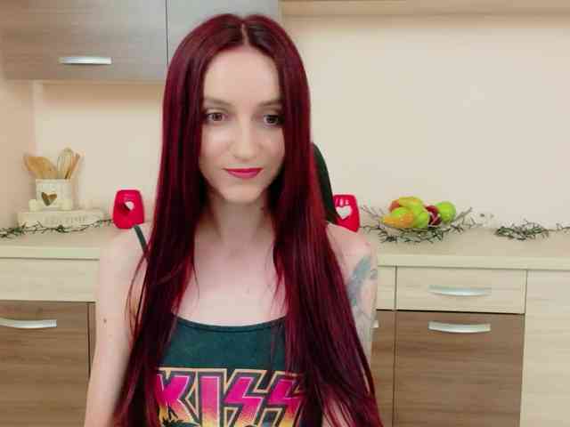 Julia-Jae webcam