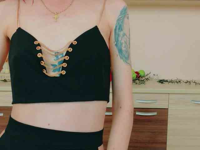 Julia-Jae webcam