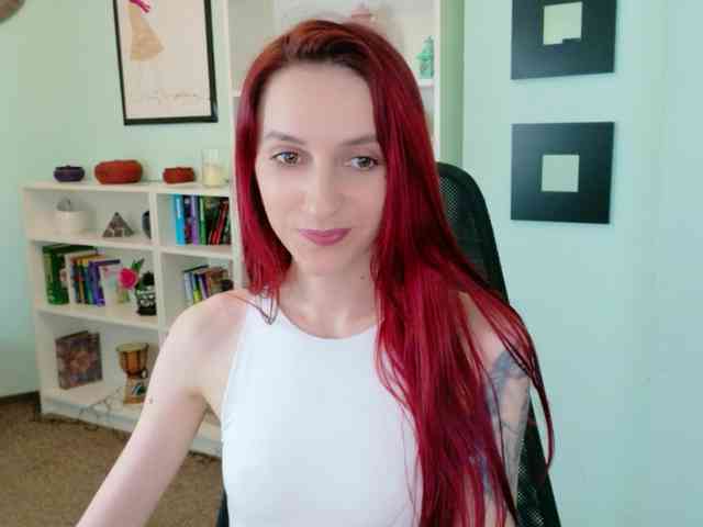 Julia-Jae webcam