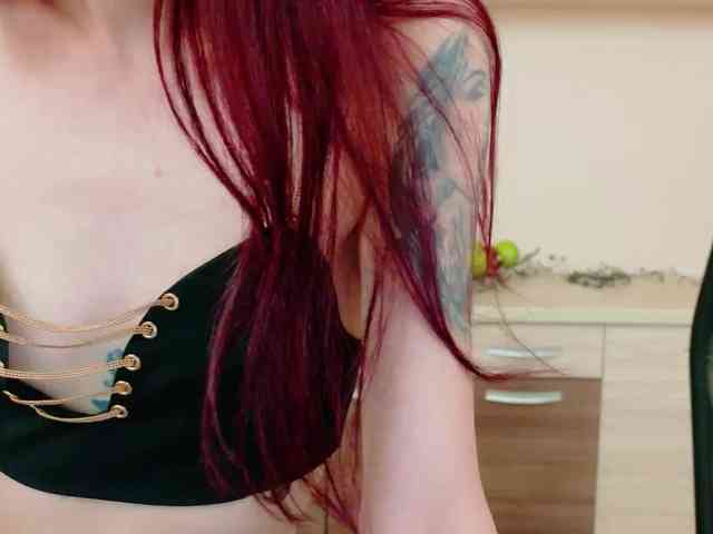 Julia-Jae webcam