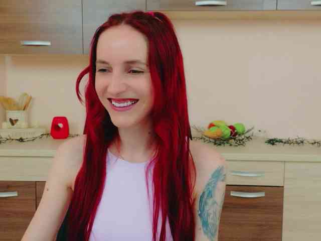 Julia-Jae webcam
