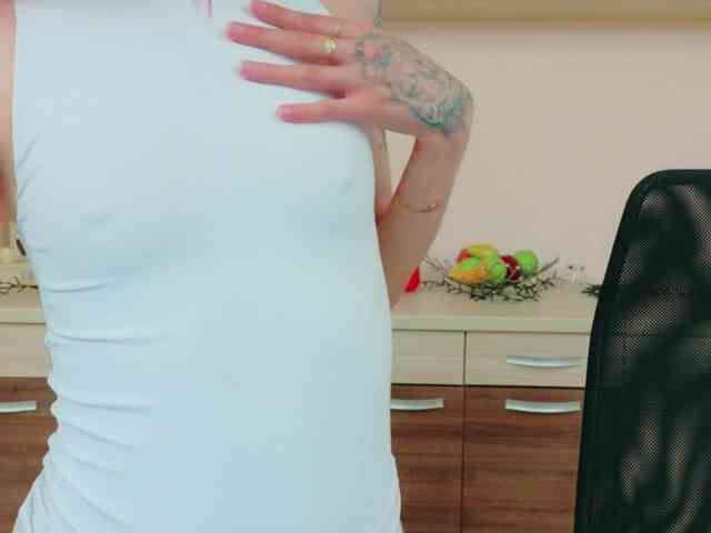 Julia-Jae webcam