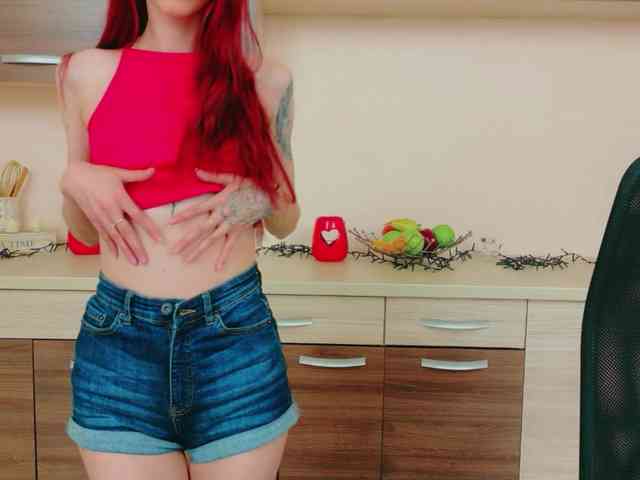 Julia-Jae webcam