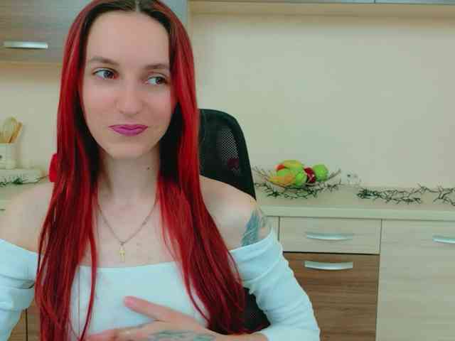 Julia-Jae webcam