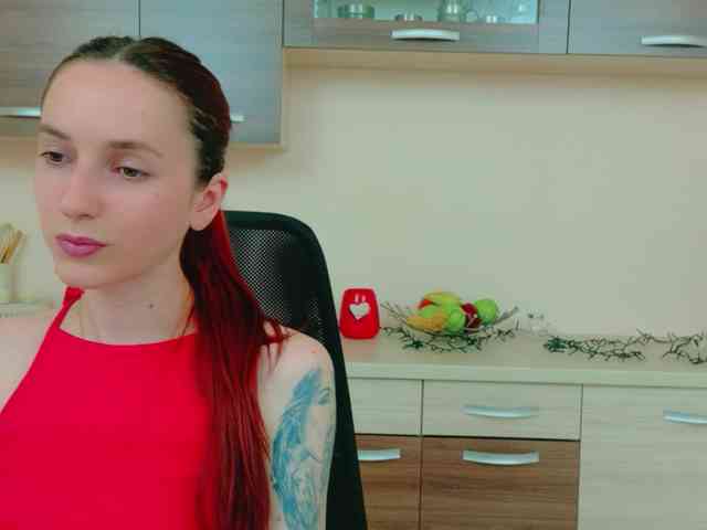 Julia-Jae webcam