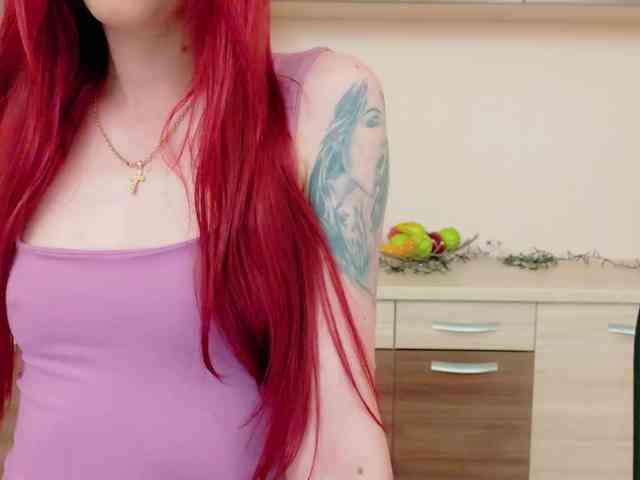 Julia-Jae webcam