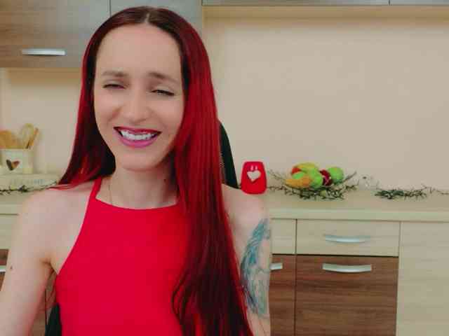 Julia-Jae webcam