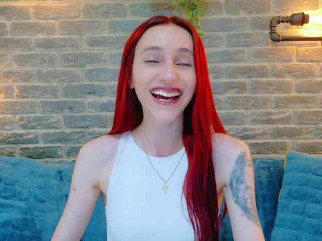 Julia-Jae webcam