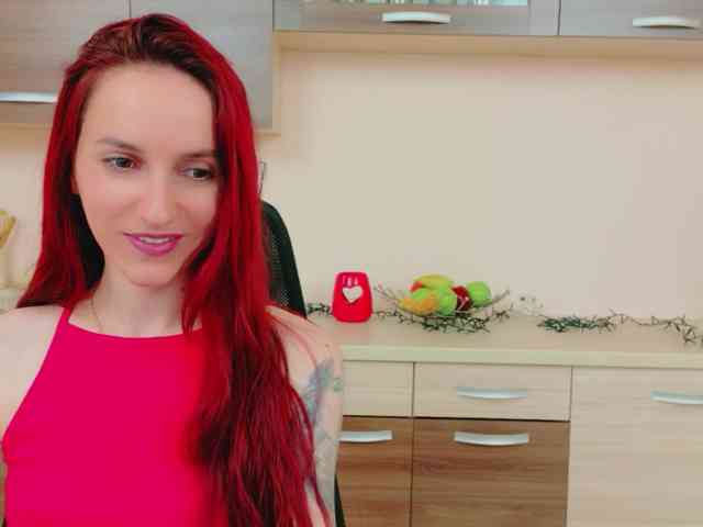 Julia-Jae webcam