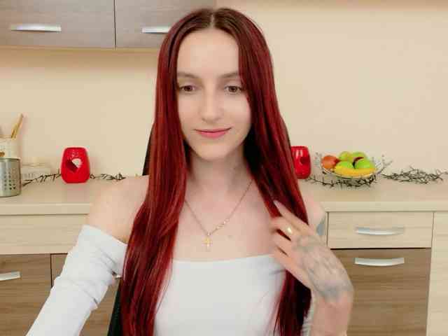 Julia-Jae webcam