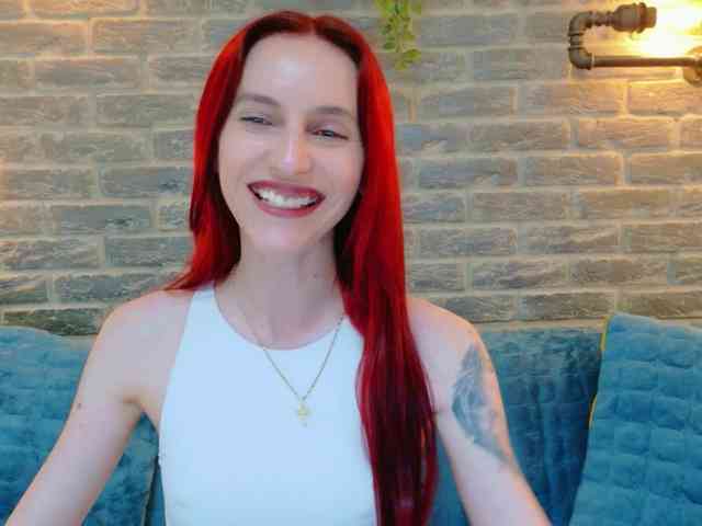 free adult chat now Julia-Jae
