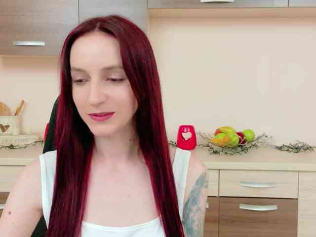 Julia-Jae webcam