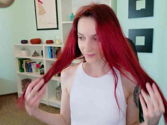 Julia-Jae webcam