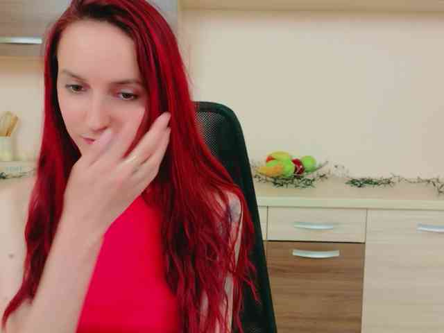 Julia-Jae webcam