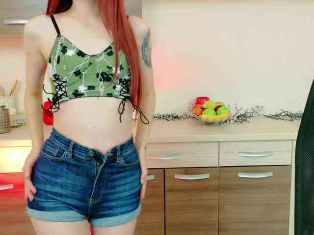 Julia-Jae webcam