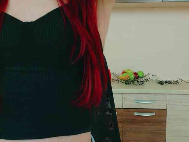 Julia-Jae webcam