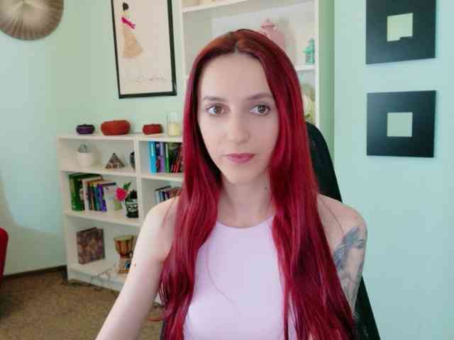 Julia-Jae webcam