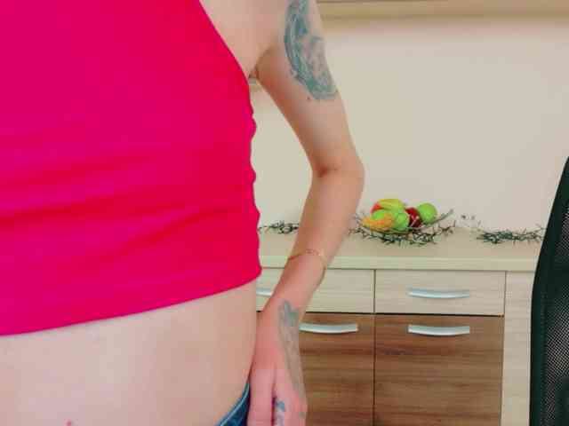 Julia-Jae webcam
