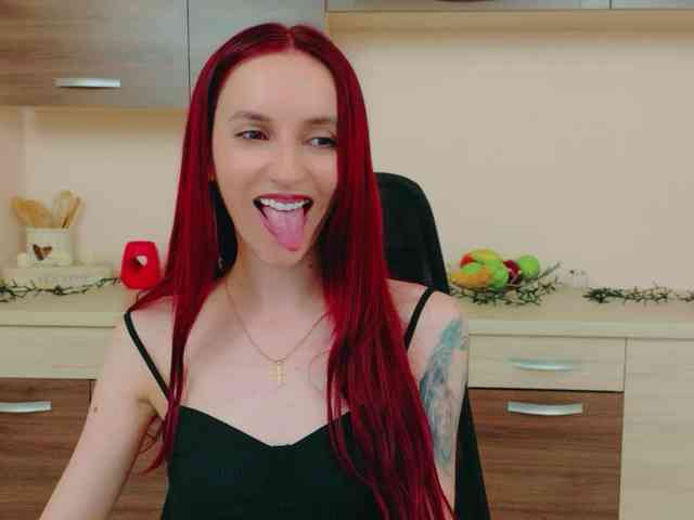Julia-Jae webcam