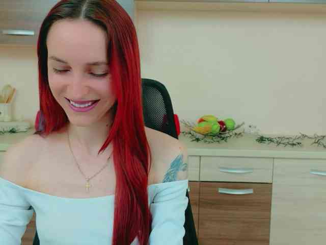Julia-Jae webcam