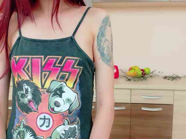 Julia-Jae webcam