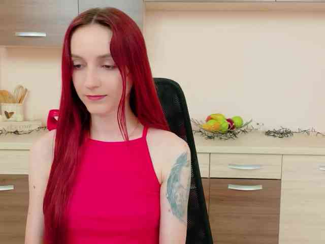 Julia-Jae webcam