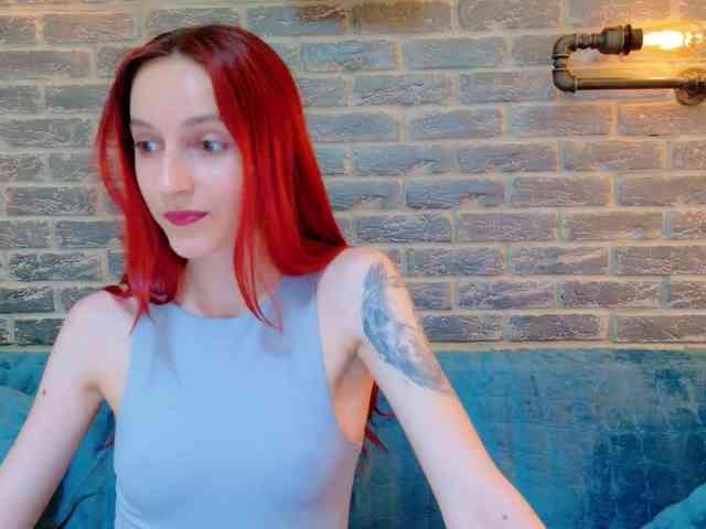 Julia-Jae webcam