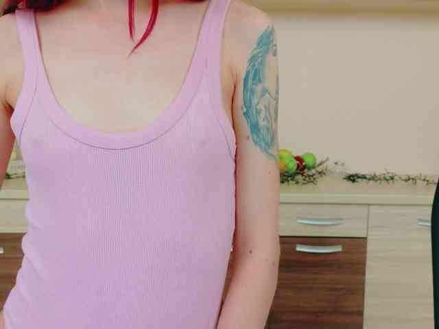 Julia-Jae webcam