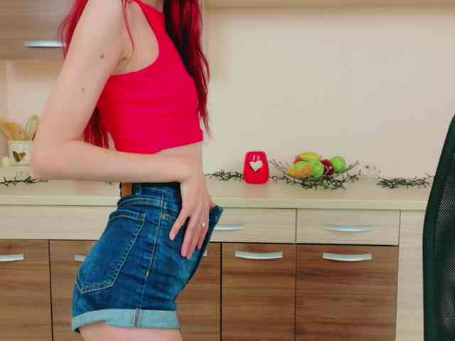 Julia-Jae webcam