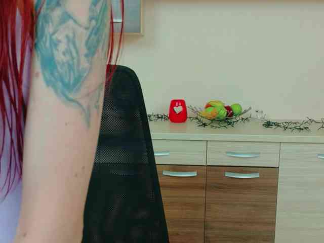 Julia-Jae webcam