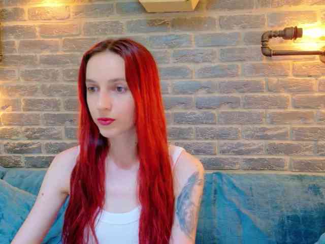 Julia-Jae webcam