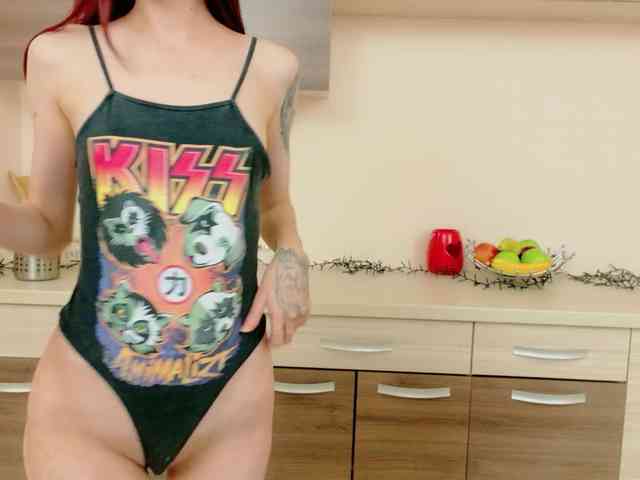 Julia-Jae webcam
