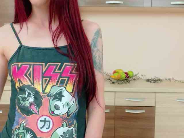 Julia-Jae webcam